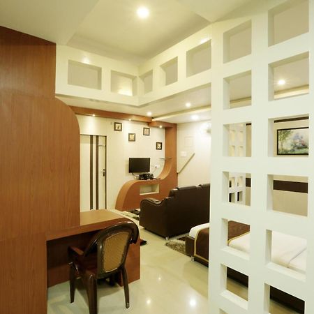 Hotel Dream City Guwahati Zewnętrze zdjęcie